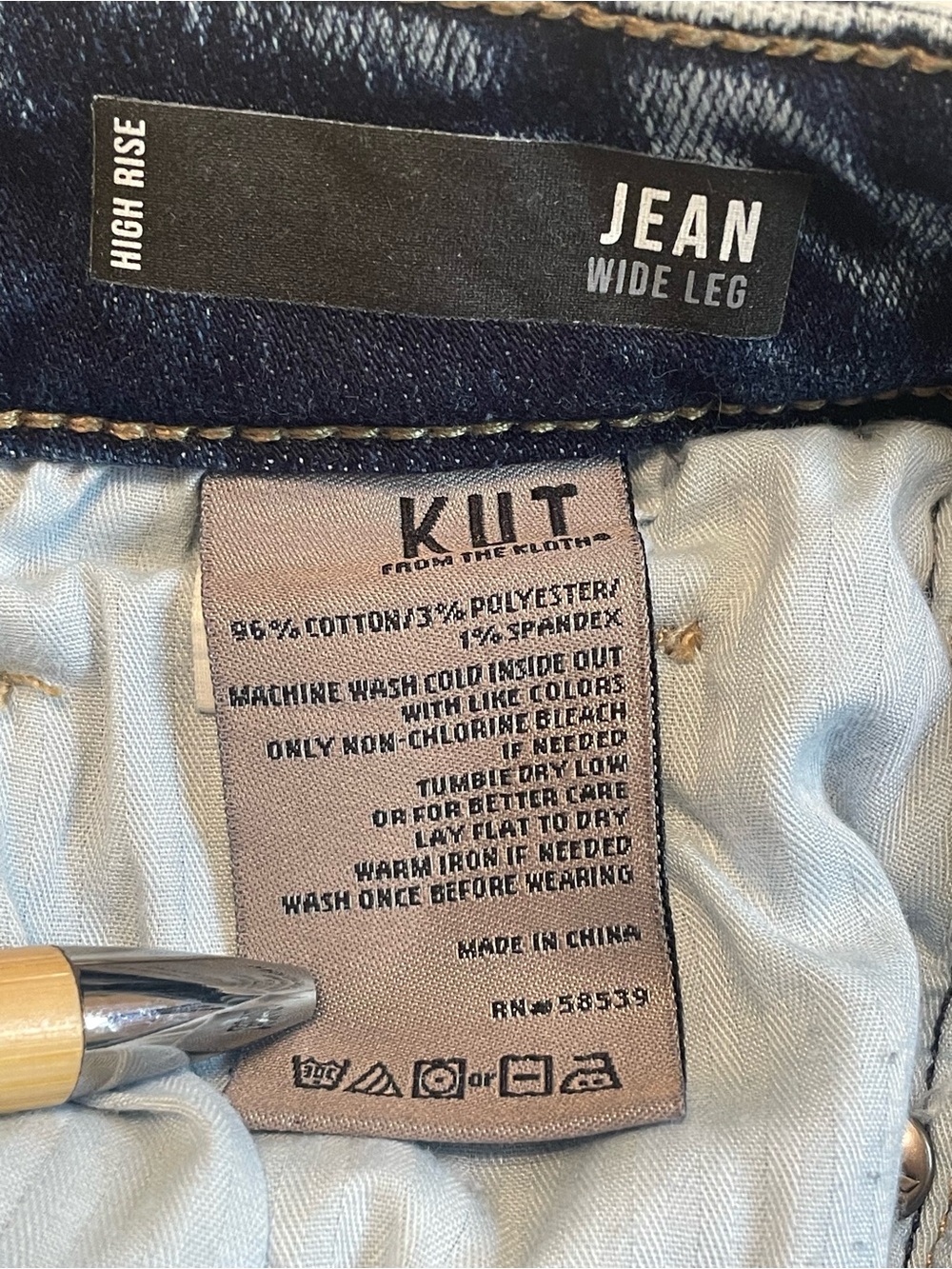Kut from the Kloth High Rise “JEAN” Wide Leg Jeans Size 10 Distressed - Picture 6 of 6